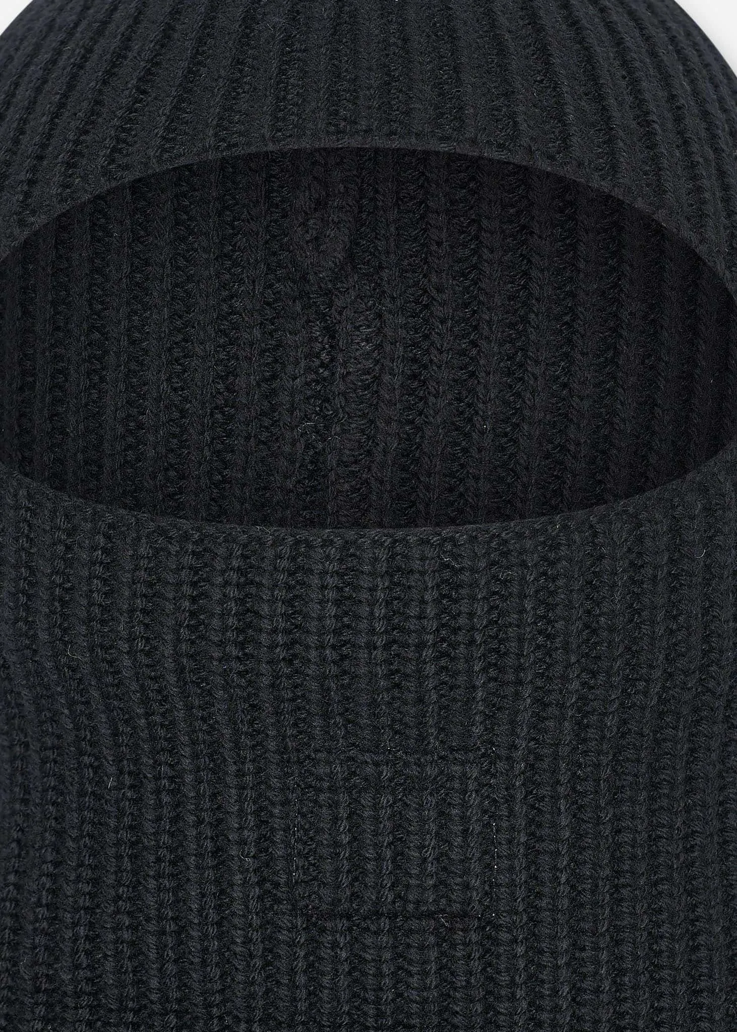 Active roll beanie - black