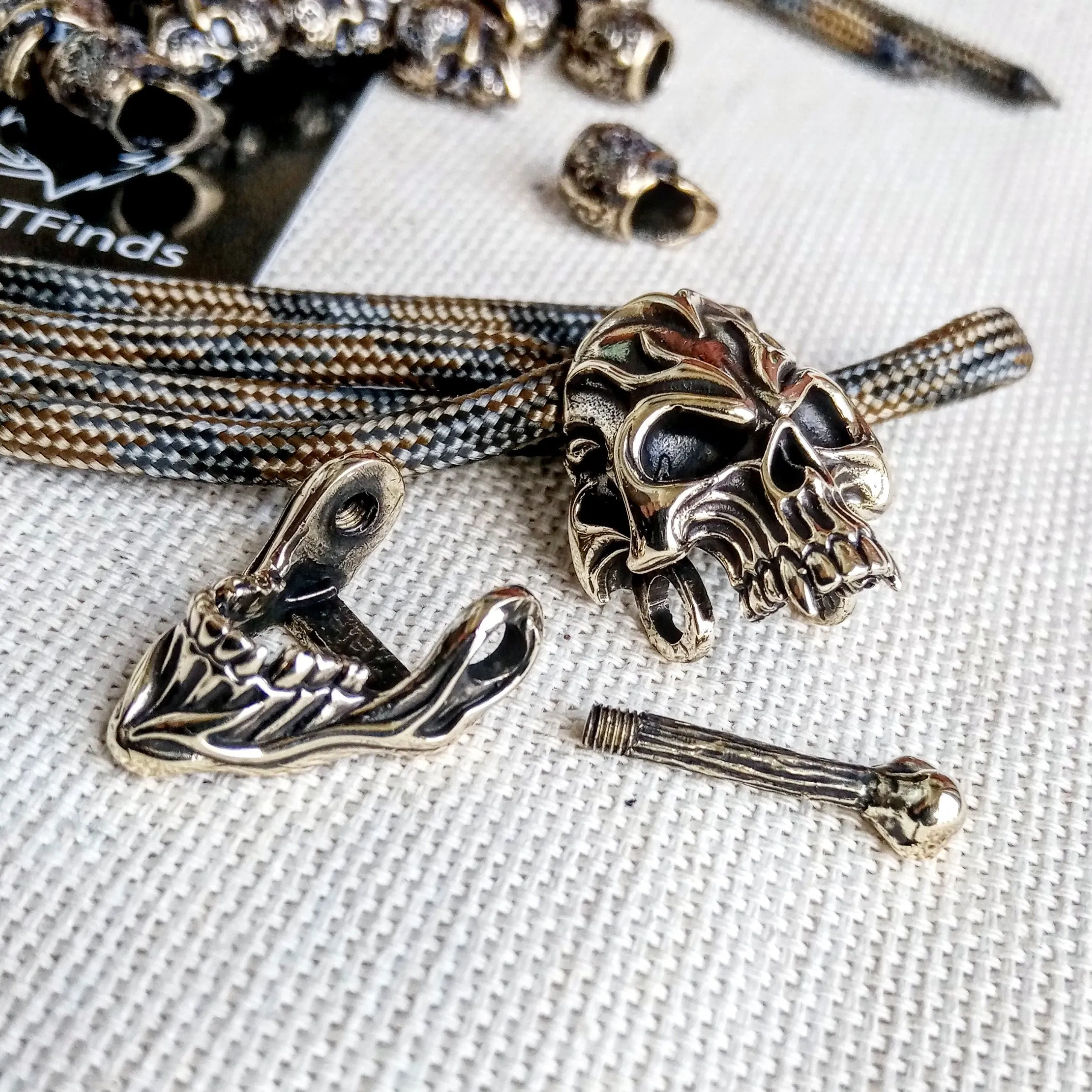 Celtic brass beads, SKULL, ua tactical paracord 550. Set for weaving a bracelet from paracord.  DIY gift.  Do it yourself.