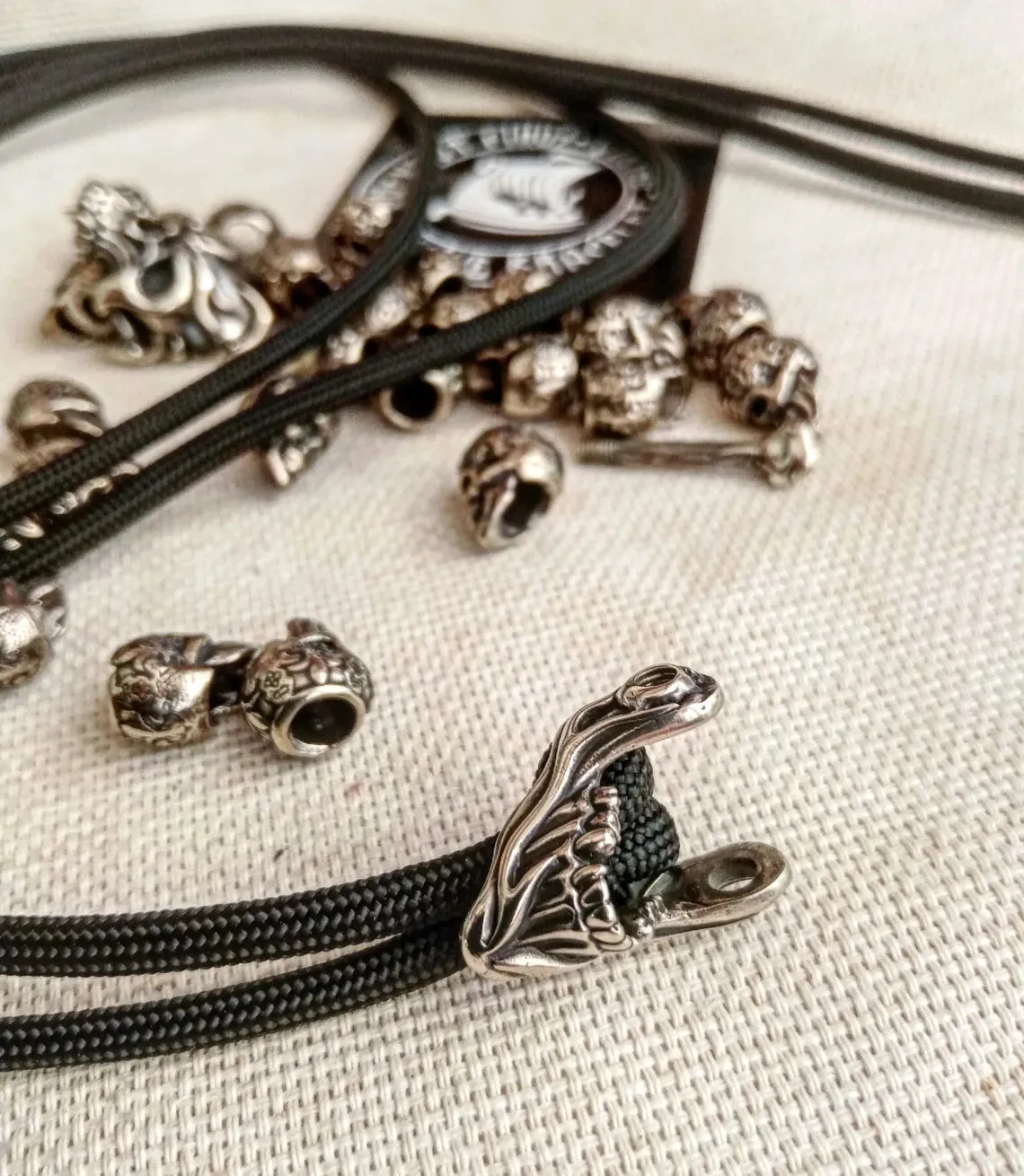 Celtic steel beads, SKULL, ua tactical paracord 550. Set for weaving a bracelet from paracord.  DIY gift.  Do it yourself.