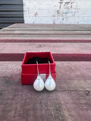 Drop Pearl Earrings