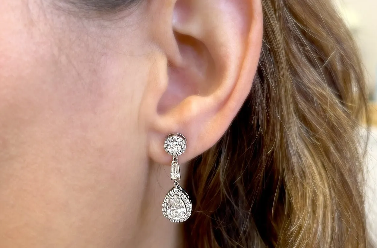 Earrings 18kt Gold Teardrop GIA Diamonds Dangle Studs
