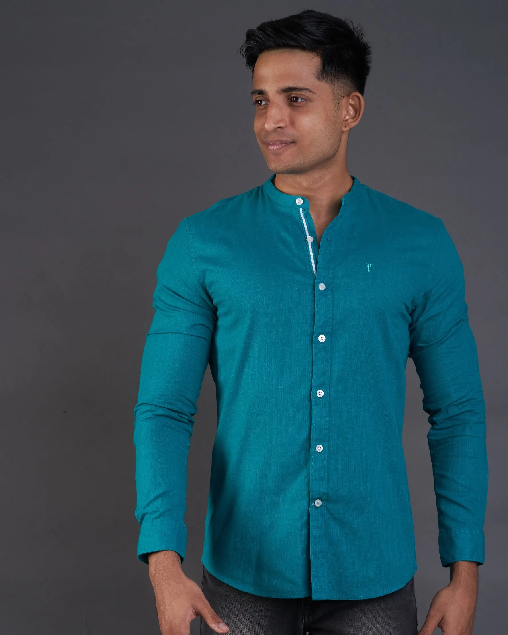 Emerald Active Plain Slim Fit-Green Ultramarine