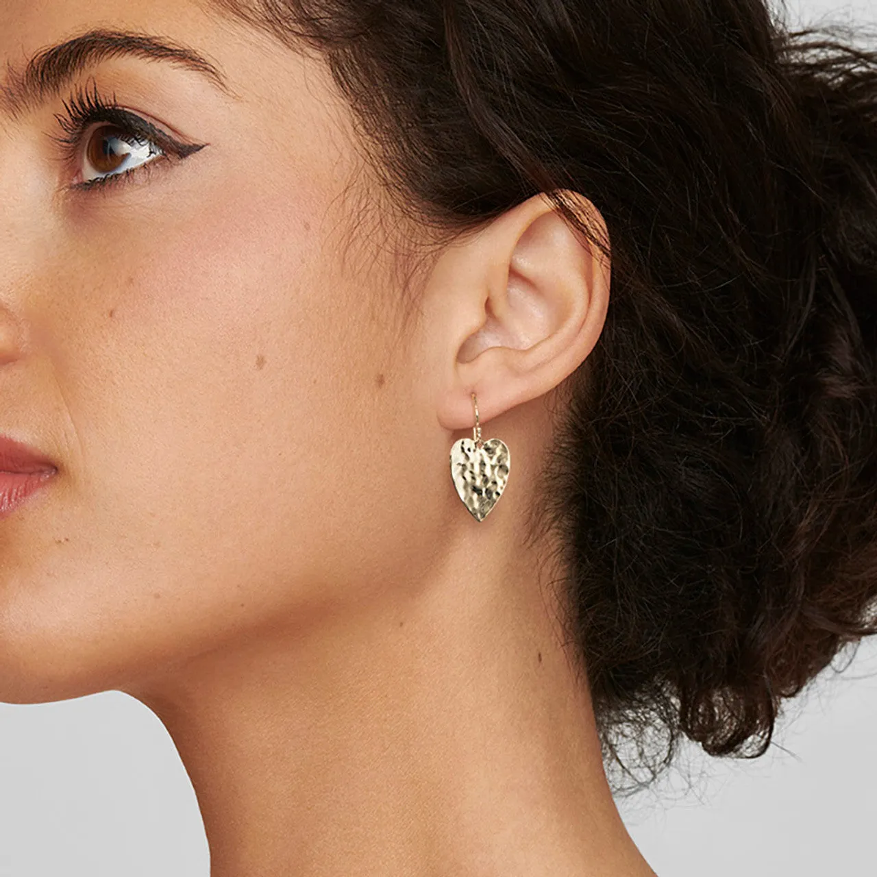 IPPOLITA Classico Medium Heart Crinkle Earrings