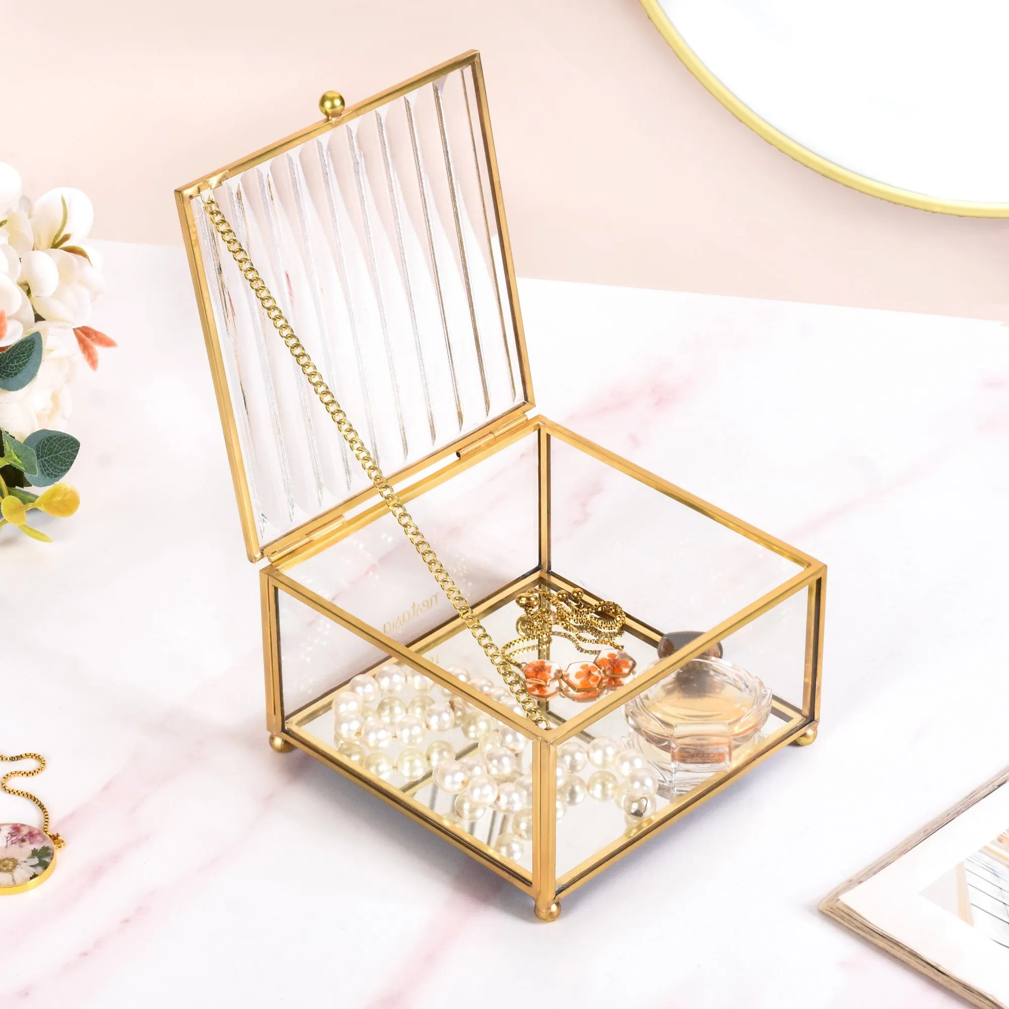 Luxe Fluted Lid Glass Vanity Box