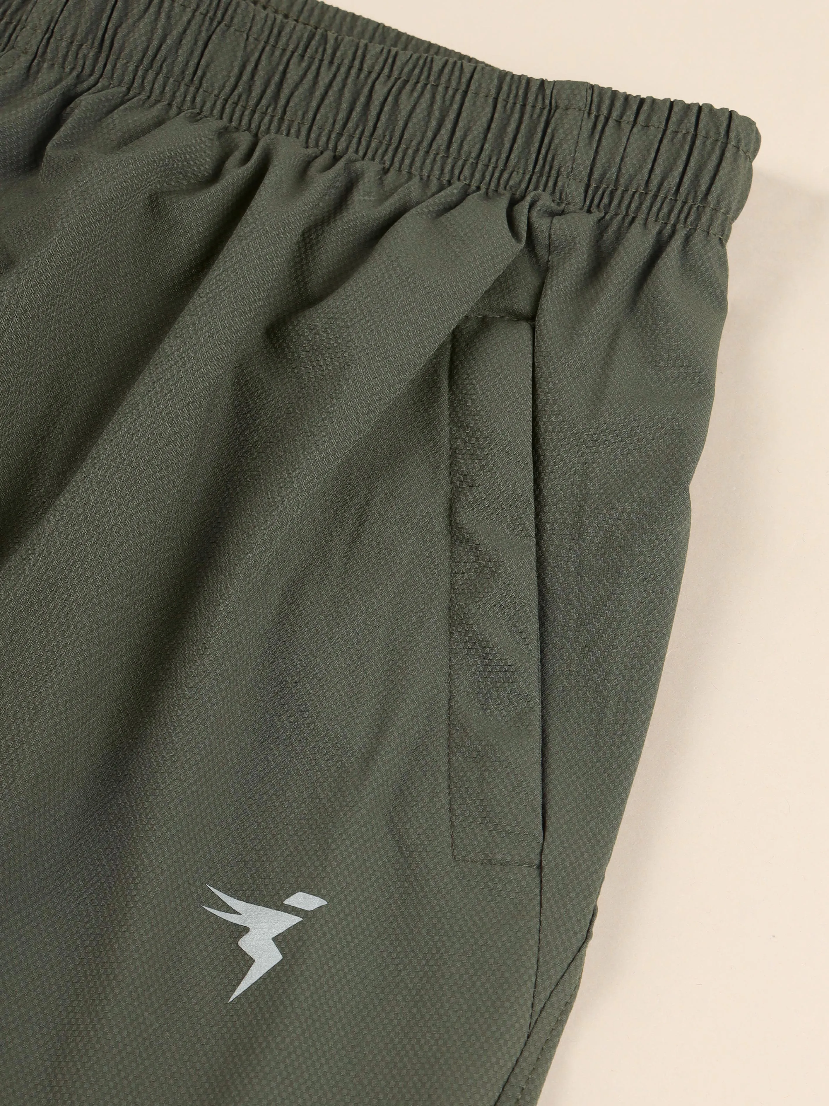 Men Solid Relax Fit Shorts with TECHNOLITE