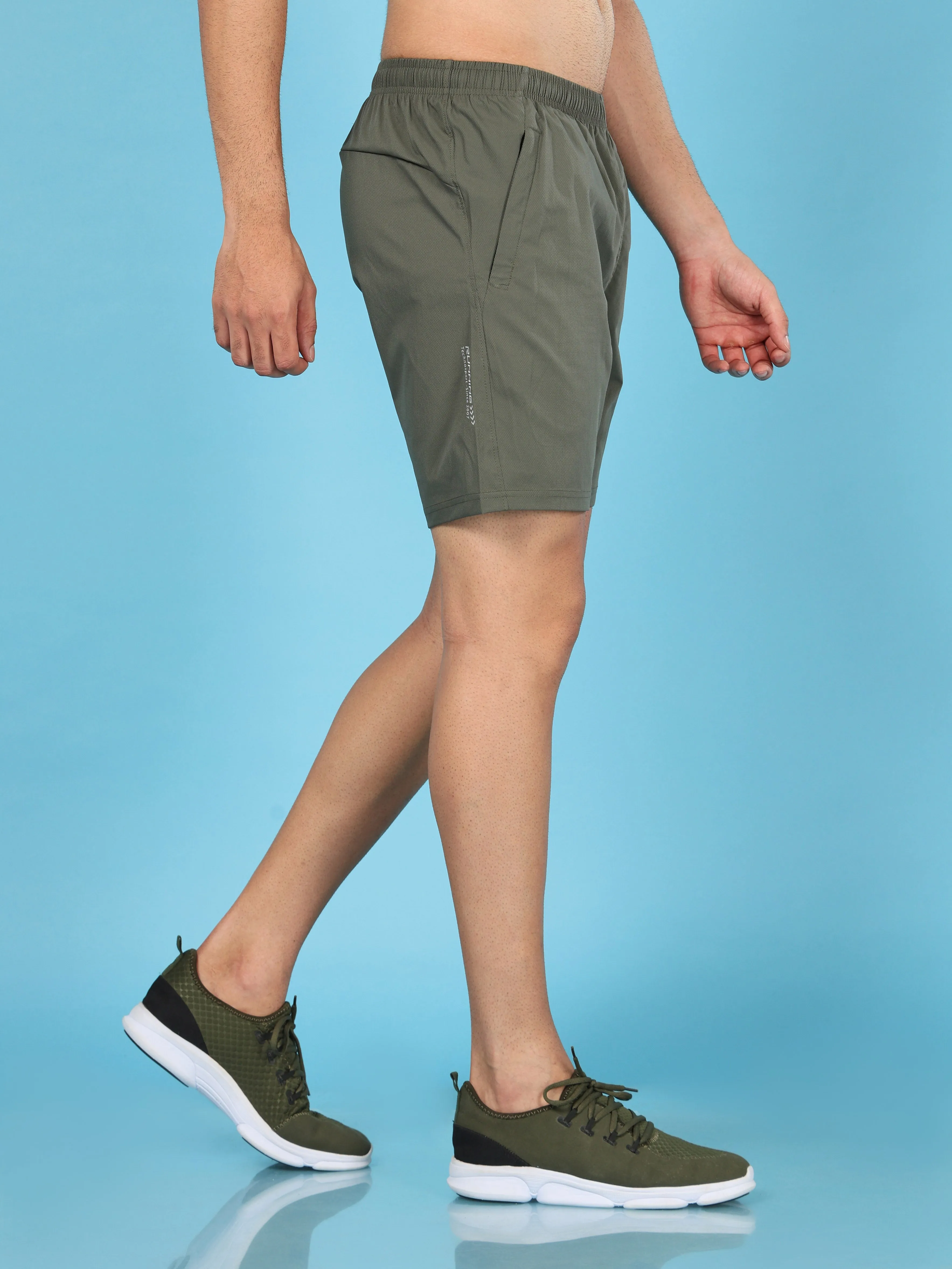 Men Solid Relax Fit Shorts with TECHNOLITE