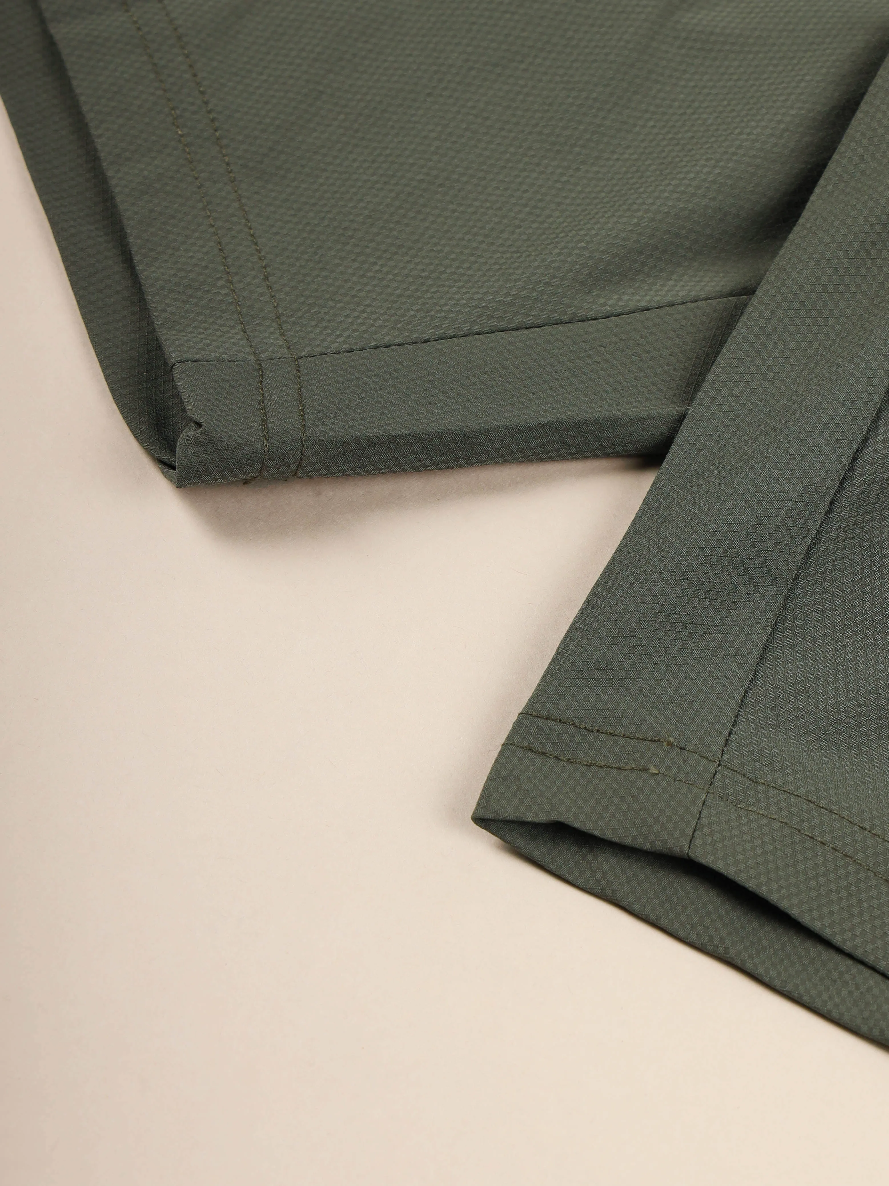 Men Solid Relax Fit Shorts with TECHNOLITE