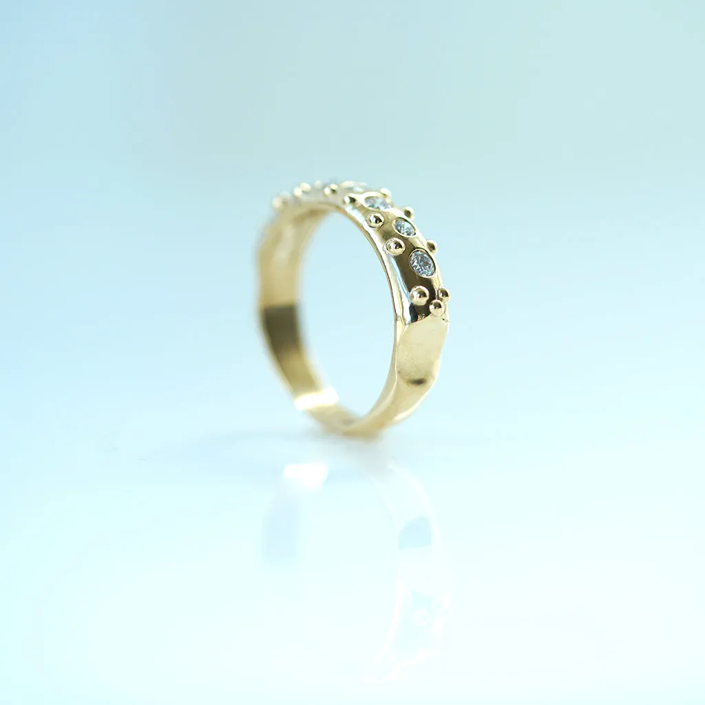 Romanesque Stack Ring with diamonds comfort fit