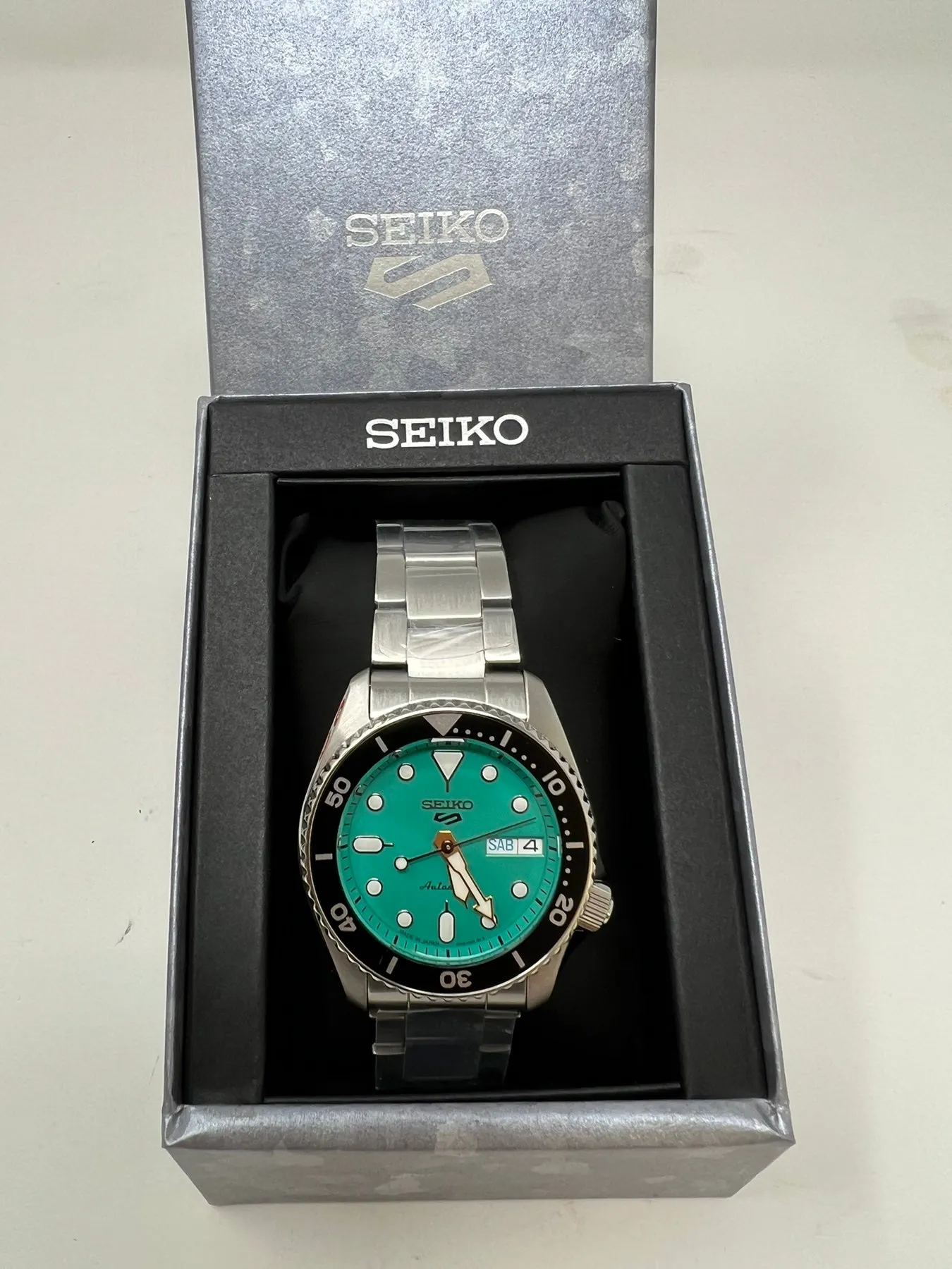 Seiko 5 Sports SRPK33 10 ATM Water Resistant 38.0mm Vibrant Green Dial Automatic Men's Watch