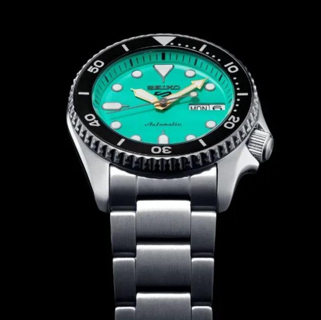 Seiko 5 Sports SRPK33 10 ATM Water Resistant 38.0mm Vibrant Green Dial Automatic Men's Watch