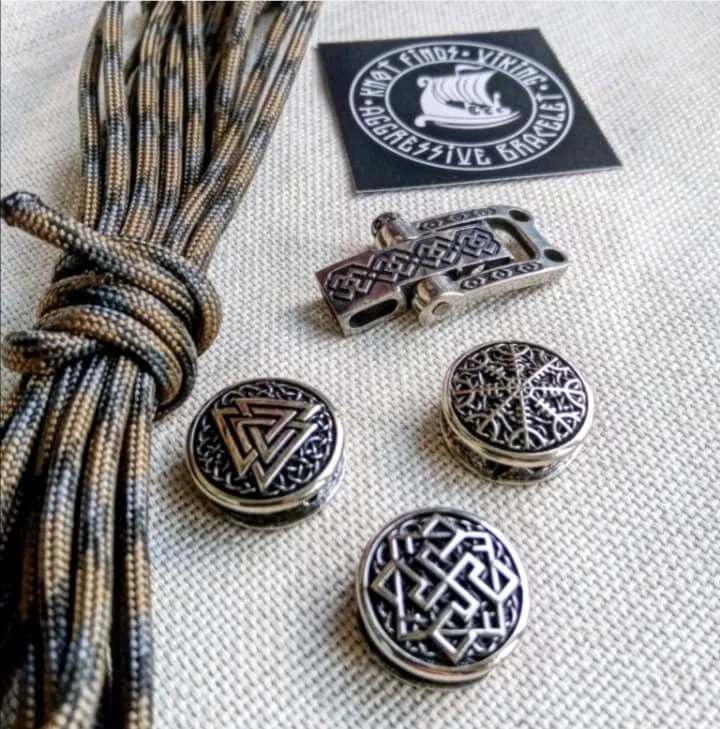 Set for weaving a bracelet from paracord.  DIY gift.  Do it yourself. Celtic bracelet VIKING PROTECTIVE amulet.