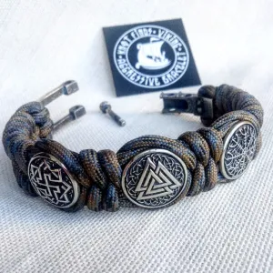 Set for weaving a bracelet from paracord.  DIY gift.  Do it yourself. Celtic bracelet VIKING PROTECTIVE amulet.